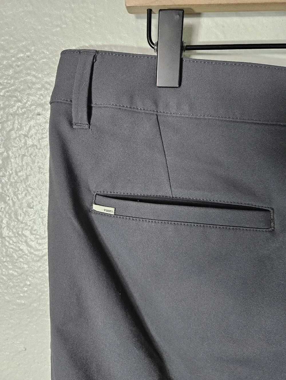 Vuori Cascade Tech Chino Pants Size L